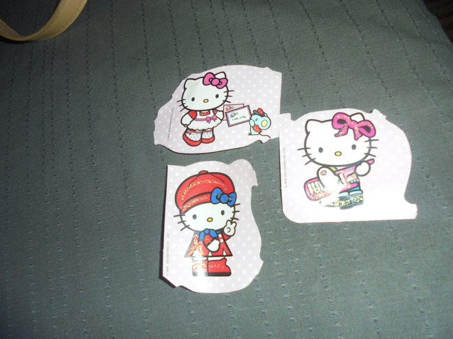 kiiltokuvat Hello-Kitty + muuta