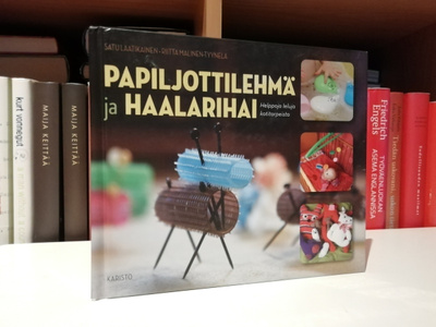 Papiljottilehmä ja haalarihai -Helppoja leluja kotitarpeista