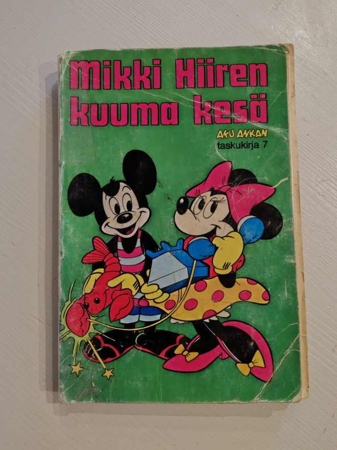 Aku Ankan Taskukirja 7: Mikki Hiiren kuuma kesä