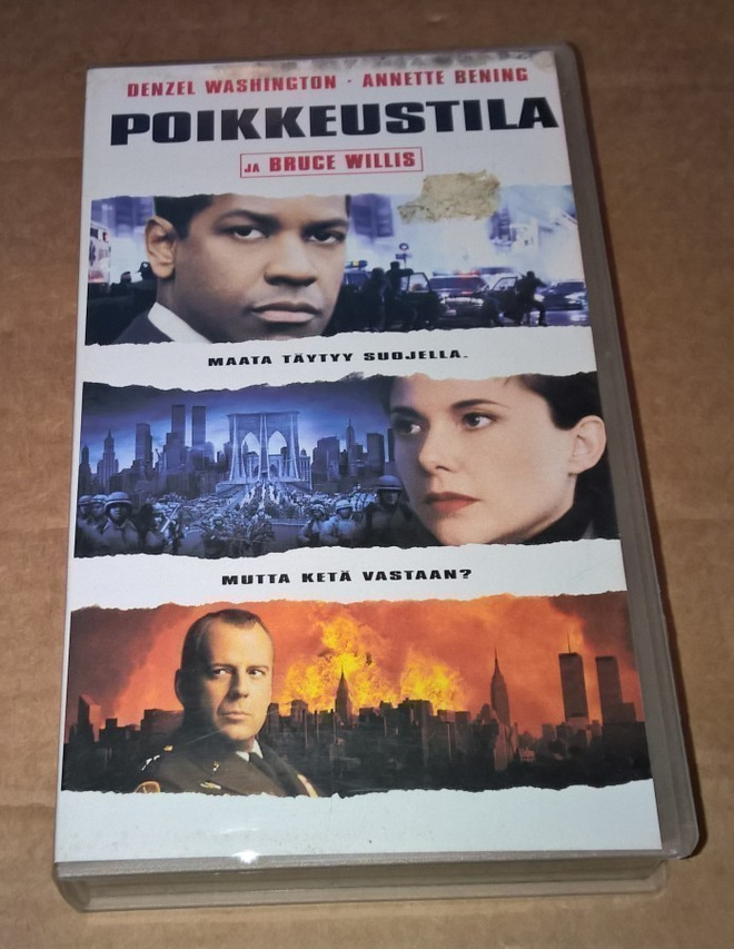 POIKKEUSTILA 1998 VHS TOIMINTA