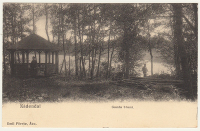 Naantali vanha kaivo - jakamaton tausta