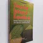 N. I. Muskhelishvili : Singular Integral Equations : boun... - pikkukuva 1