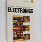 Carol Young : The new penguin dictionary of electronics - pikkukuva 1