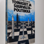 Raimo Väyrynen : Ydinaseet ja suurvaltapolitiikka - pikkukuva 1