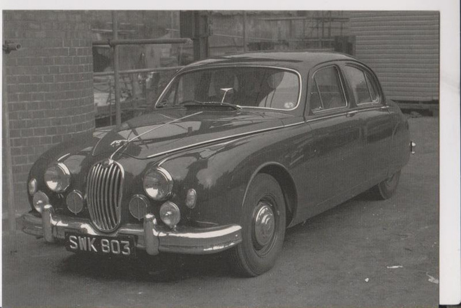 Auto  Jaguar MK I Saloon 1956   p173