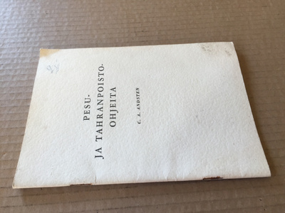 VAASAN SAIPPUA PESU JA TAHRANPOISTO-OHJEITA 1946