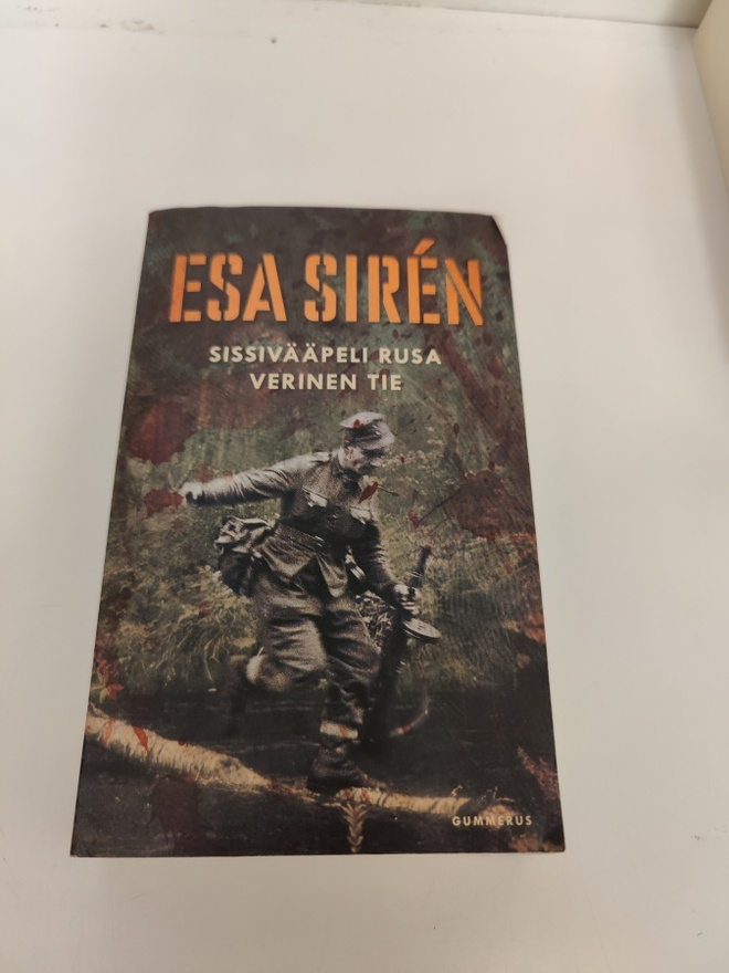 Esa Siren; Sissivääpeli Rusa / Verinen tie