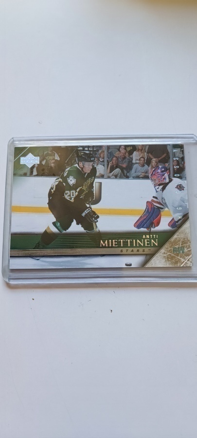 2005-06 Upper Deck HG Glossy 01/10 #310 Antti Miettinen