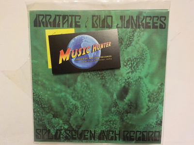 IRRITATE / BUD JUNKEES - SPLIT - M-/M- 7"