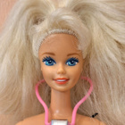 Dr Barbie - pikkukuva 1