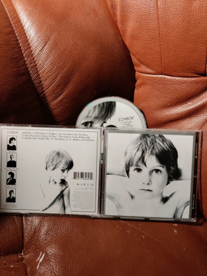 U2- boy CD.