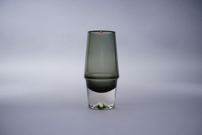 001. Iittala '3656' maljakko, Erkki Vesanto, signeerattu.