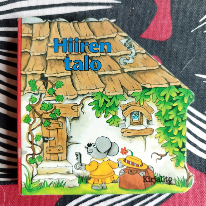 Hiiren talo, Kirjalito