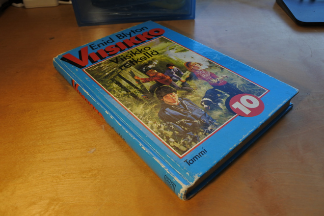 Enid Blyton: Viisikko retkellä, sidottu, hyvä