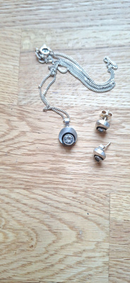 Hopeinen korusetti design Karl Laine