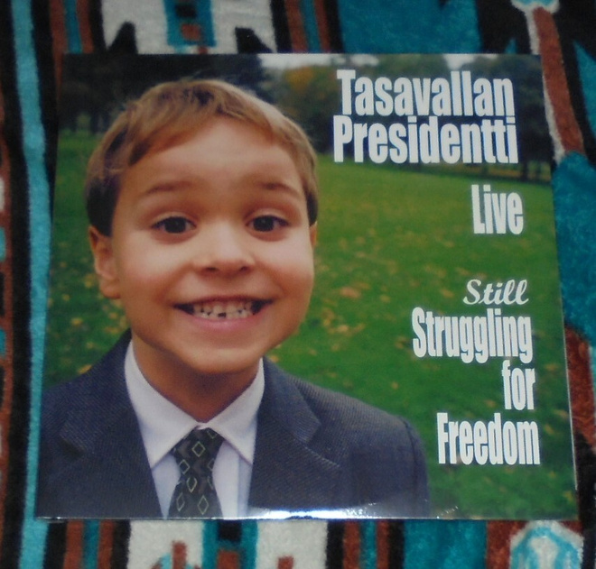 TASAVALLAN PRESIDENTTI ~ Live Still Struggling.. ~ 2LP *UUSI