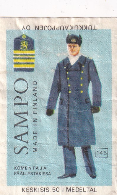 Sampo.145, Komentaja päällystakissa      7/13
