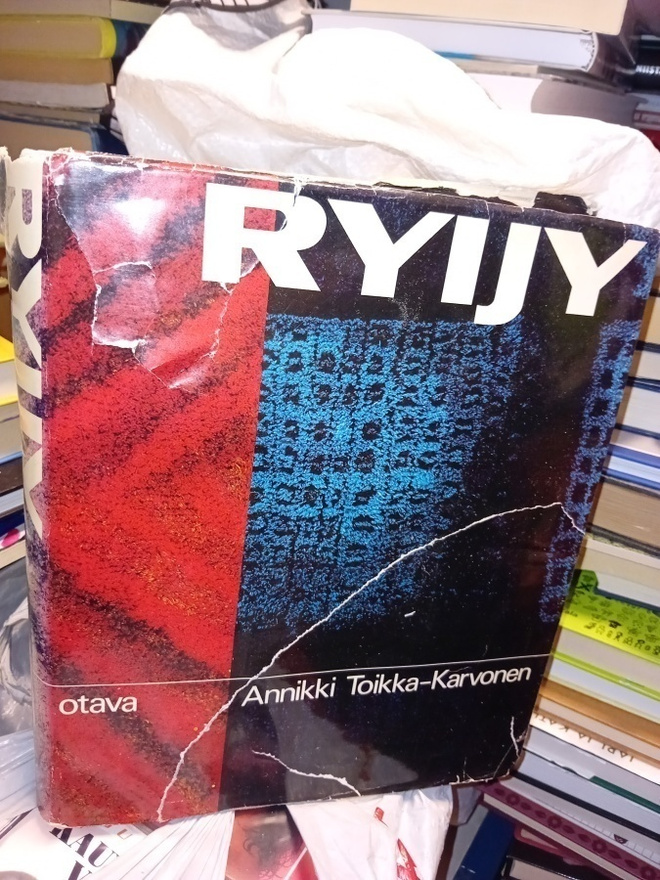 Toikka-Karvonen : Ryijy ( SIS POSTIKULU  )