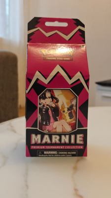 Avattu Pokémon Marnie Premium Tournament Collection
