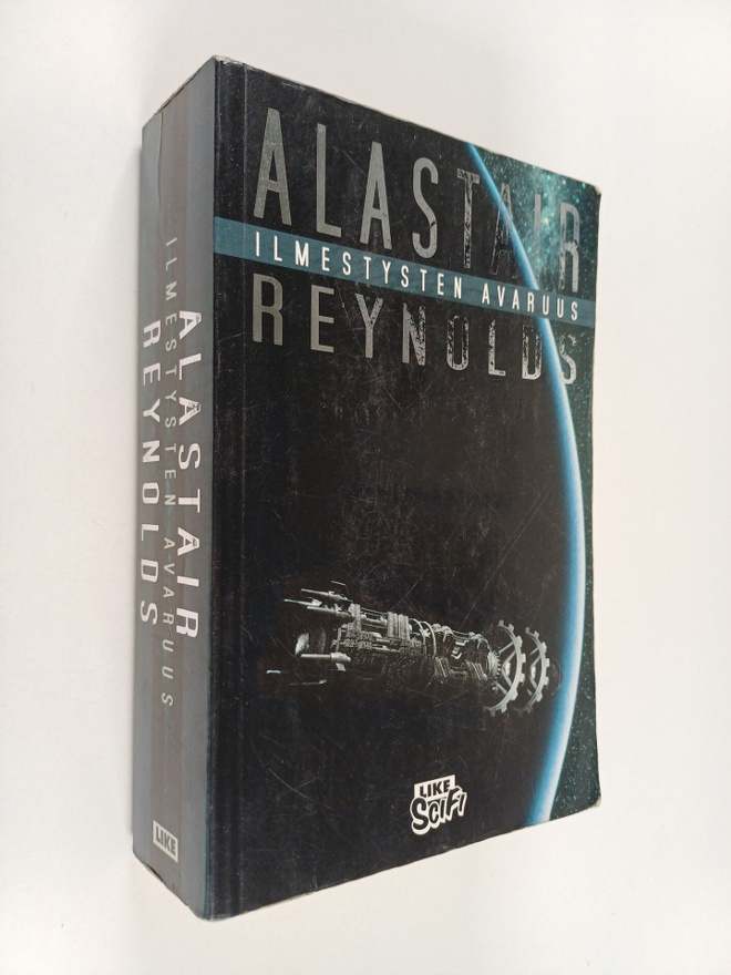 Alastair Reynolds : Ilmestysten avaruus (signeerattu)