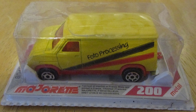 Dodge Ram 5.2 V8 Van 4D 1991 Foto Processing Majorette 1:65
