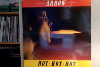 ARROW  ::  HOT - HOT - HOT  ::  VINYYLI  LP  UK  1983 !!