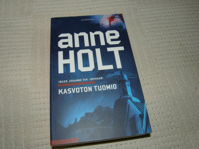Anne Holt Kasvoton tuomio   -pok