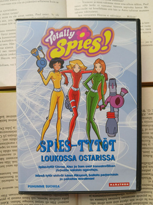 Totally Spies! • Spies-tytöt loukossa ostarissa (DVD)