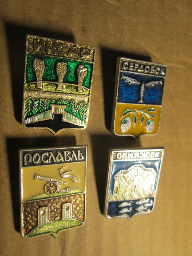 CCCP: neljä vintage kaupunkipinssiä