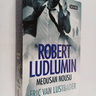 Eric Van Lustbader : Robert Ludlumin Medusan nousu - pikkukuva 1