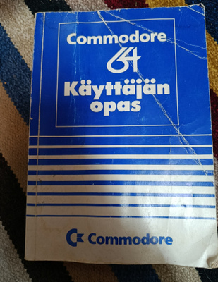 Kirjat Commodore & ZX Spectrum