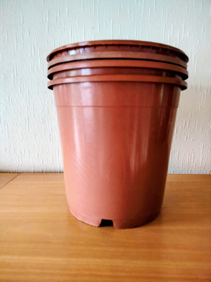 Kukkaruukku korkeus 23 cm