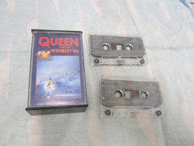 2 x c-kasetti Queen - Live At Wembley '86