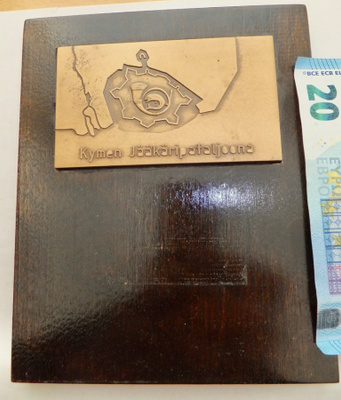 VANHA Taulu Plaketilla Kymen Jääkäripataljoona