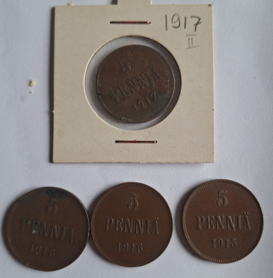 5 penniä, 1915, 2x1916 ja 1917.