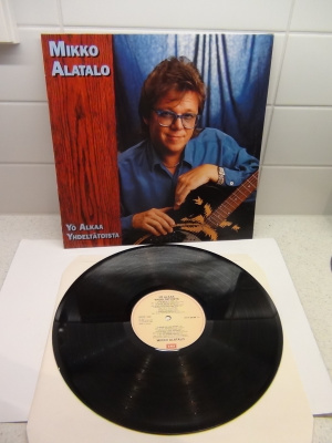 MIKKO ALATALO, YÖ ALKAA YHDELTÄTOISTA