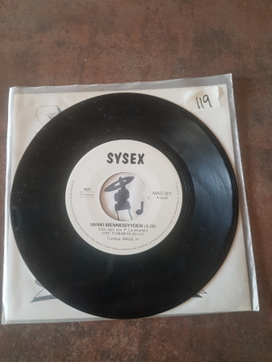 SYSEX : Vanki menneisyyden