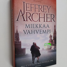 Jeffrey Archer : Miekkaa vahvempi - pikkukuva 1