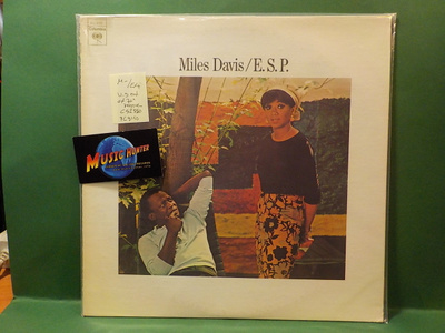 MILES DAVIS - E.S.P. M-/EX+ U.S 70´S REISSUE LP