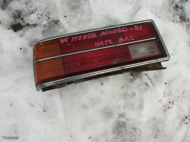 Honda Accord -81 vasen takavalo