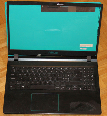 ASUS VivoBook 15 X560UD, i5-8250U rikki
