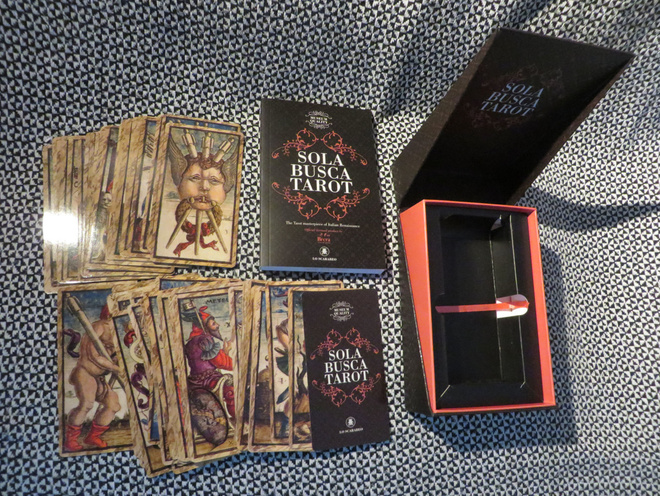 Sola Busca TAROT kortit + 144s. kirja //    Ltd. BOKSI