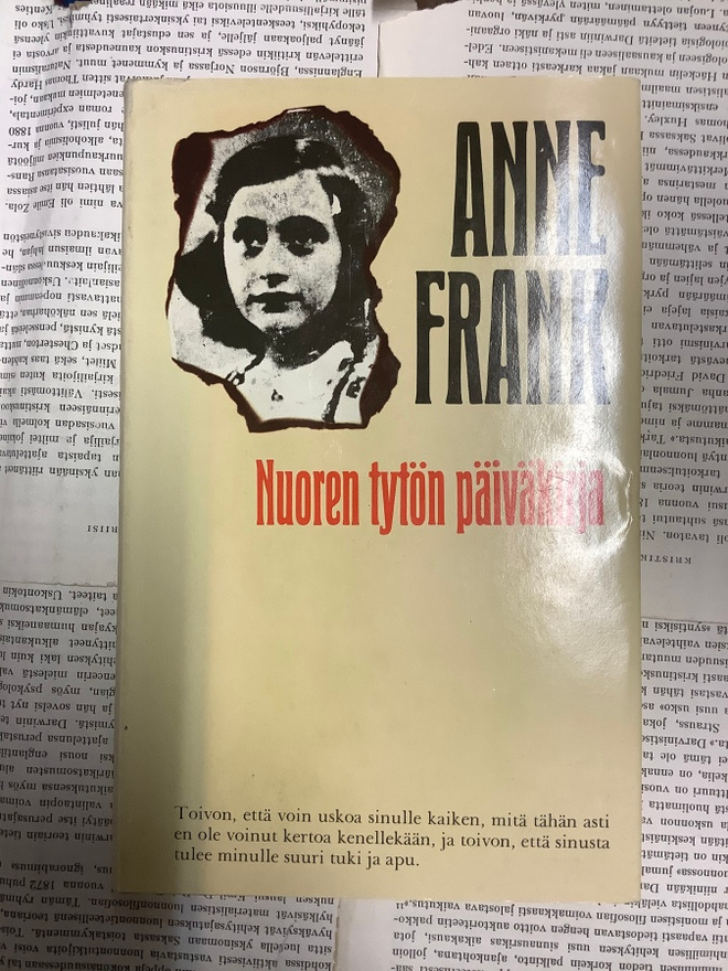 Anne Frank - Nuoren tytön päiväkirja (sid.)