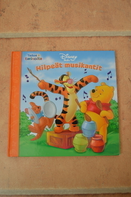 Disney Nalle Puh Hilpeät musikantit kirja