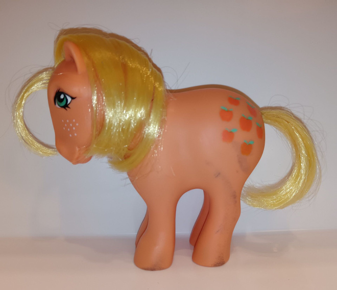 My little pony G1 Applejack CP pose