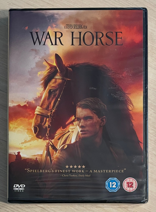 Steven Spielberg: SOTAHEVONEN (2011) Emily Watson (UUSI)