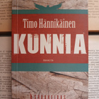 Timo Hännikäinen - Kunnia: esseitä maskuliinisuudesta - pikkukuva 1