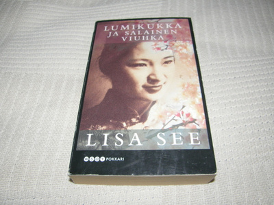 Lisa See Lumikukka ja salainen viuhka -pok
