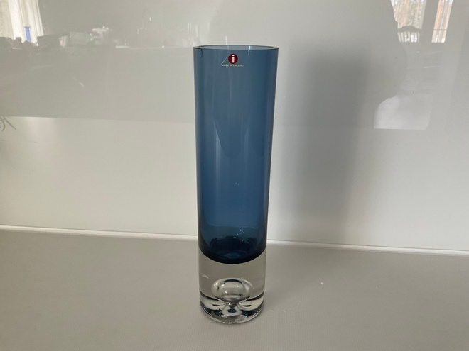 Tapio Wirkkala , Iittala : maljakko 3586 , sininen