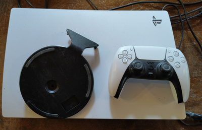 PS5 konsoli ("fat" levyasemalla) 